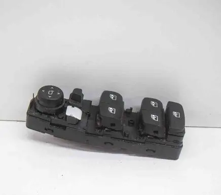 BMW 5 G30 G31 Electric window control switch 6832720