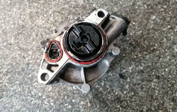 Citroen C3 Vacuum pump 9658398080D