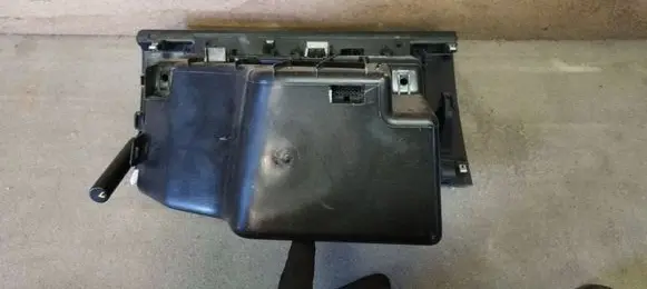 Citroen C5 Glove box set 63040210 9682432977 9682433077
