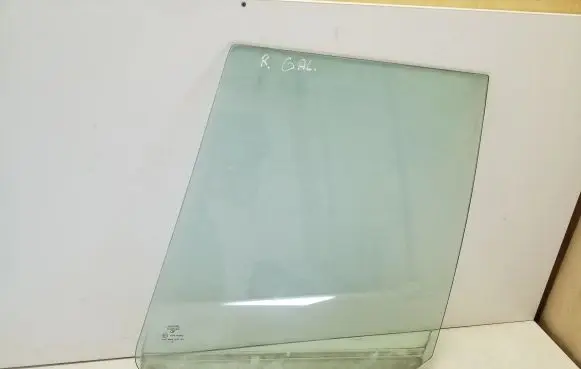 Opel Frontera A Rear door window glass