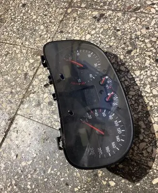 Volkswagen Golf IV Speedometer (instrument cluster)