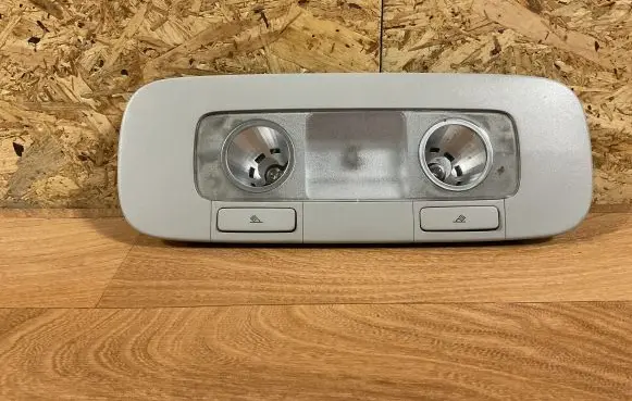 Volkswagen Golf V Rear seat light 1L0947291C