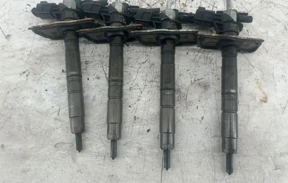 Volkswagen PASSAT B7 Fuel injectors set 0445116030 03L130277