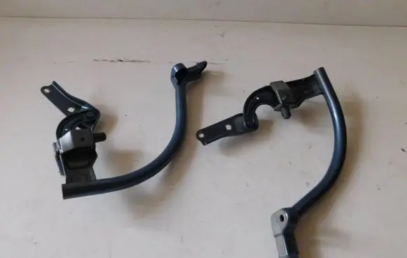 Volkswagen PASSAT B8 Tailgate hinge 