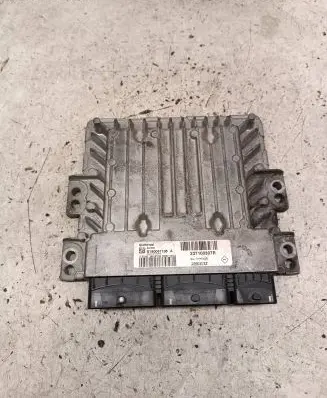 Renault Megane III Engine control unit/module 237100307R S180067106A 237000033R