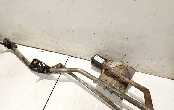 Renault Scenic II - Grand scenic II Front wiper linkage and motor