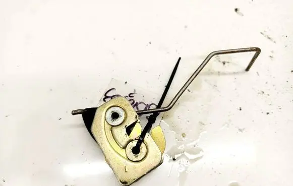 Nissan Primera Seat back rest lock catch 