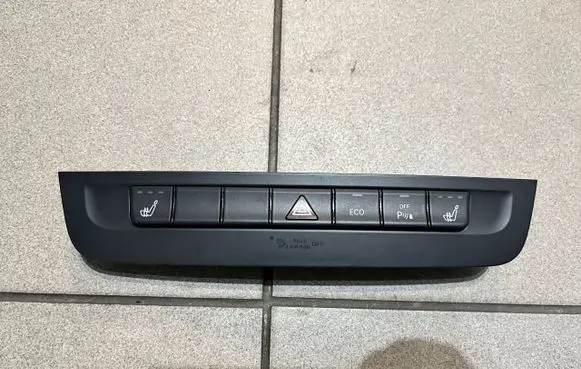 Mercedes-Benz B W246 W242 Central console control unit 2469051401