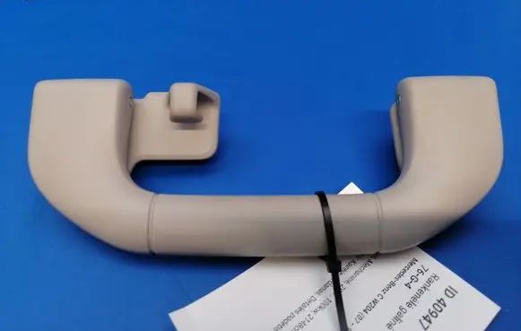 Mercedes-Benz C W204 Rear interior roof grab handle A2048100151