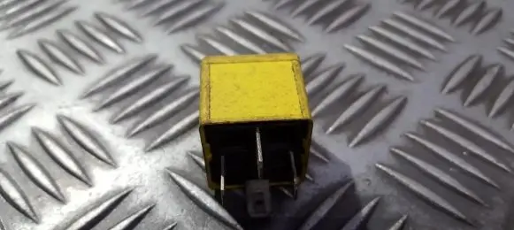 Ford Sierra Other relay 81AG14N089CA V23134-K6-X38