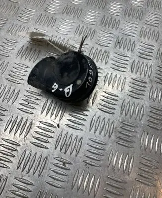 Volkswagen PASSAT B6 Horn signal