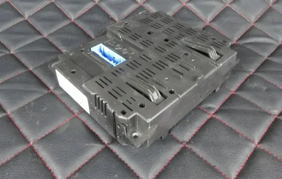 Fiat 500 Central body control module 51953535 10R030427