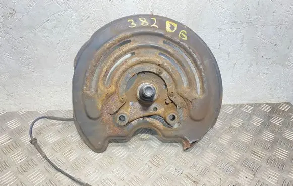 Opel Vivaro Rear wheel hub 91166028