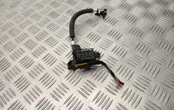 BMW 3 E90 E91 Curtain motor 897200239902