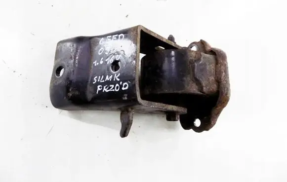KIA Ceed Engine mounting bracket 767656