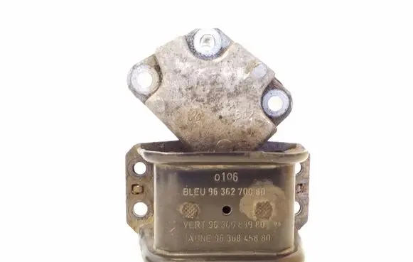 Citroen C4 I Engine mount bracket 9636270080 9636583980