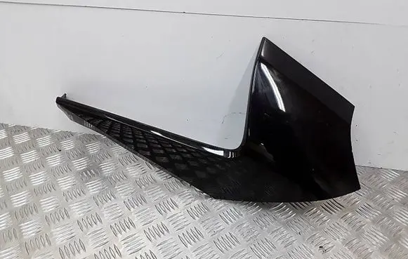 Nissan Leaf II (ZE1) Tailgate trim 96036X12PB