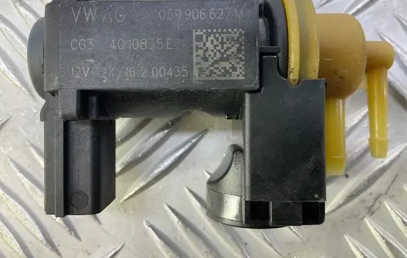 Audi A7 S7 4G Turbo solenoid valve 059906627M