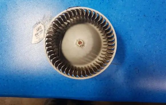 Mazda 3 II Heater fan/blower 872700-0701