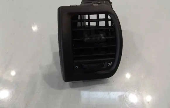 Skoda Fabia Mk2 (5J) Dashboard side air vent grill/cover trim 5J0819701