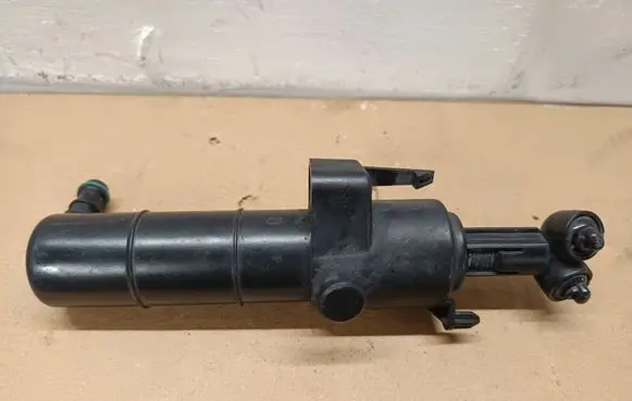 Mercedes-Benz E W212 Headlight washer spray nozzle A2128600047 8WT00944608