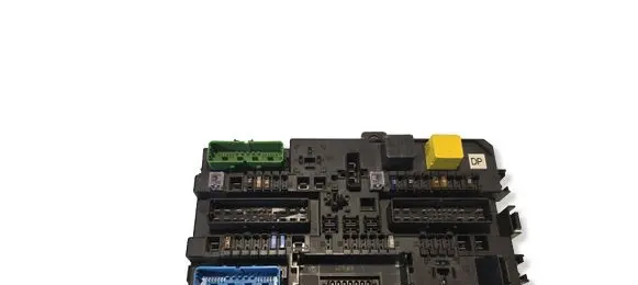 Opel Astra H Fuse module 13181278