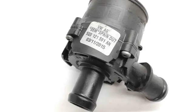 Audi Q3 8U Electric auxiliary coolant/water pump 5Q0121591AN