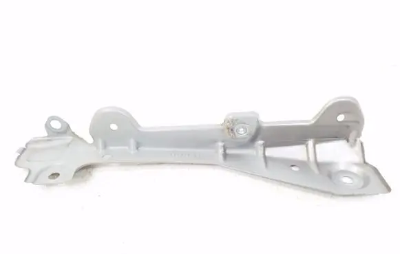 Fender mounting bracket