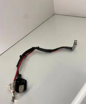 Volkswagen Golf VII Positive cable (battery) 5Q0971228K