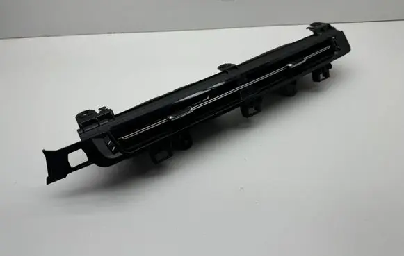 BMW X1 U11 Dash center air vent grill 9483383 9873178 18896810
