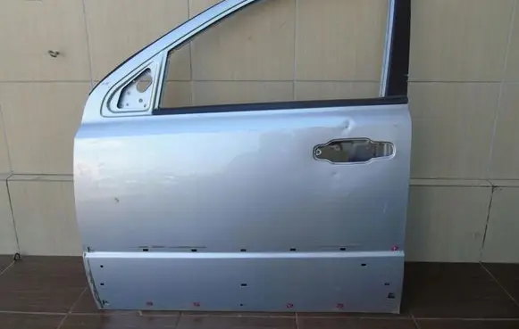 KIA Sorento Front door
