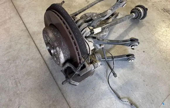 BMW 4 G22 G23 G24 G26 Rear wheel hub spindle/knuckle