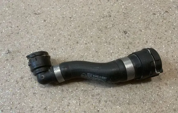 Porsche Taycan 9J1 Engine coolant pipe/hose 9J1121625