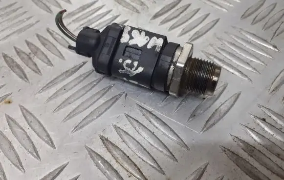 Mercedes-Benz A W169 Fuel pressure sensor A0235455226