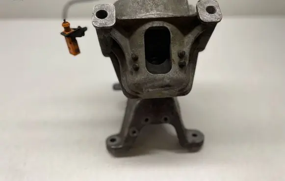 Audi Q5 SQ5 Engine mounting bracket 8K0199381 8K0199308BG