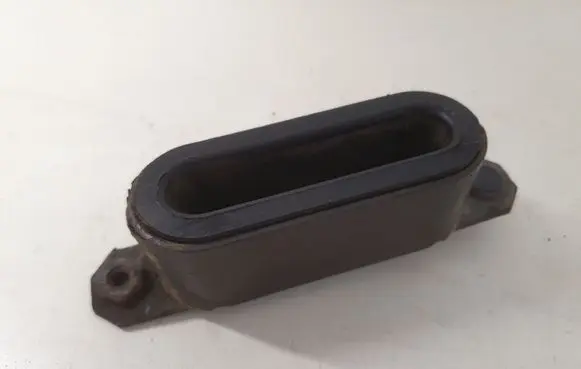 Iveco Daily 3rd gen Radiator mount bracket 93809291