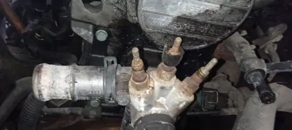 Skoda Octavia Mk1 (1U) Engine coolant pipe/hose 038121133A