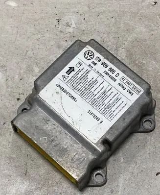 Volkswagen Touran I Airbag control unit/module 1T0909605D