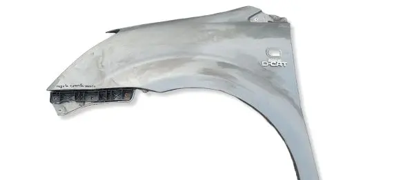 Toyota Corolla Verso E121 Fender 