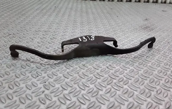 Front brake pad spring