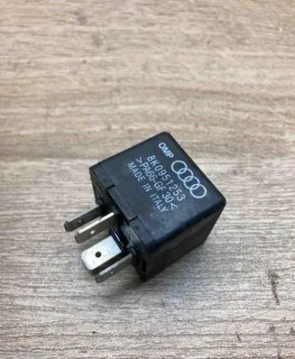 Audi A4 S4 B8 8K Other relay 8K0951253 643