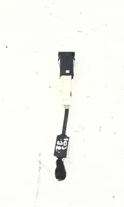 BMW 3 E90 E91 USB socket connector 9237656