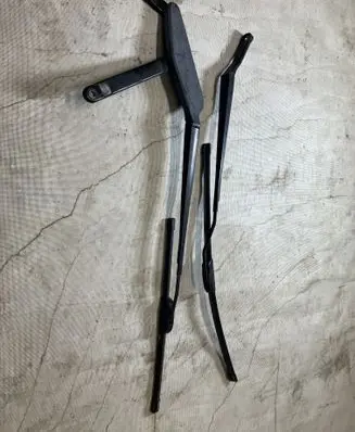 Nissan Almera Tino Front wiper blade arm 28780BU000
