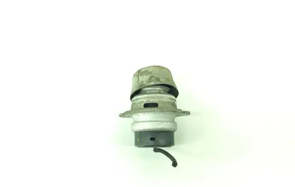 Audi Q7 4L Engine mount bracket 7L8199131