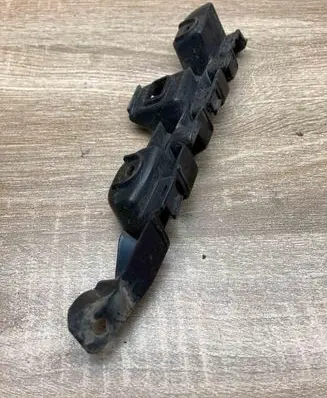 Volkswagen PASSAT B7 Front bumper mounting bracket 3AA807184