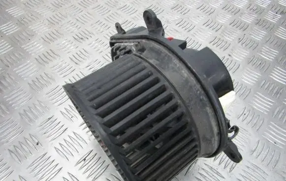 Peugeot 605 Heater fan/blower 828973S