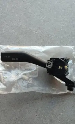 Volkswagen Golf V Indicator stalk 1K0953513