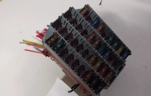 Volvo S60 Fuse module 9162439