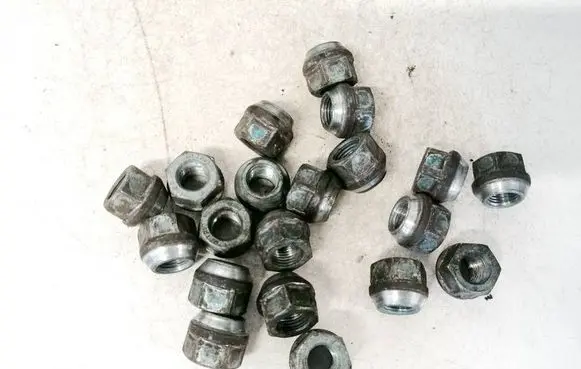 Nuts/bolts