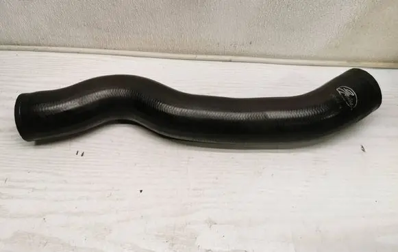 Volvo C30 Intercooler hose/pipe 090489